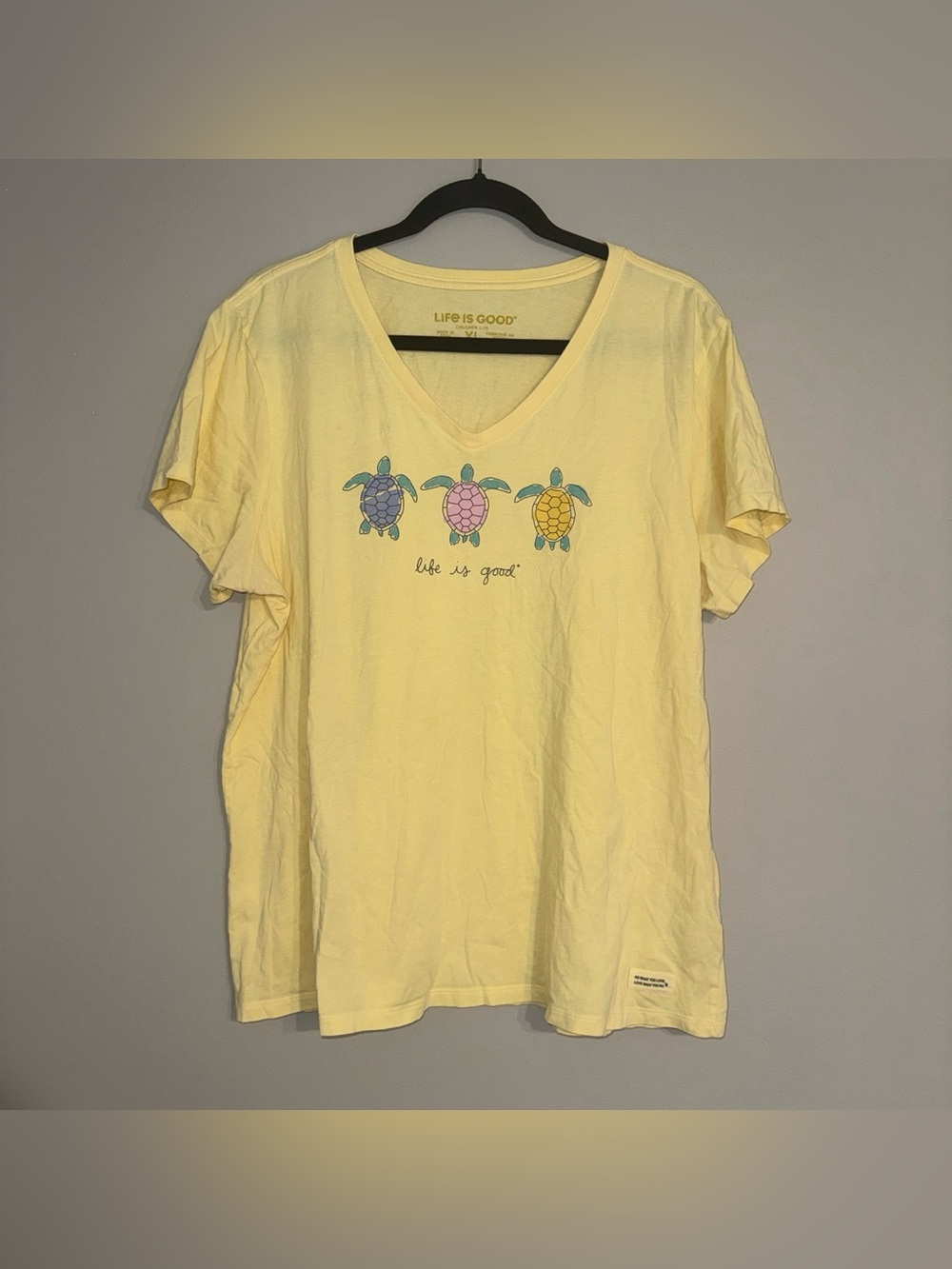 Life is Good yellow t-shirt with three turtles graphic sz XL ✨